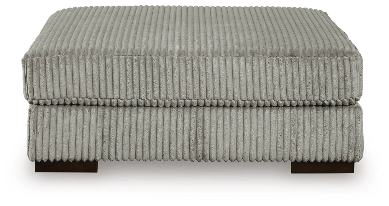Lindyn Living Room Set