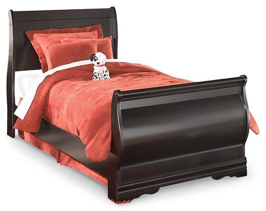 Huey Vineyard Black Full Sleigh Bed with Dresser and Mirror