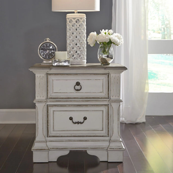 Abbey Park King California Sleigh Bed, Dresser & Mirror, Night Stand image