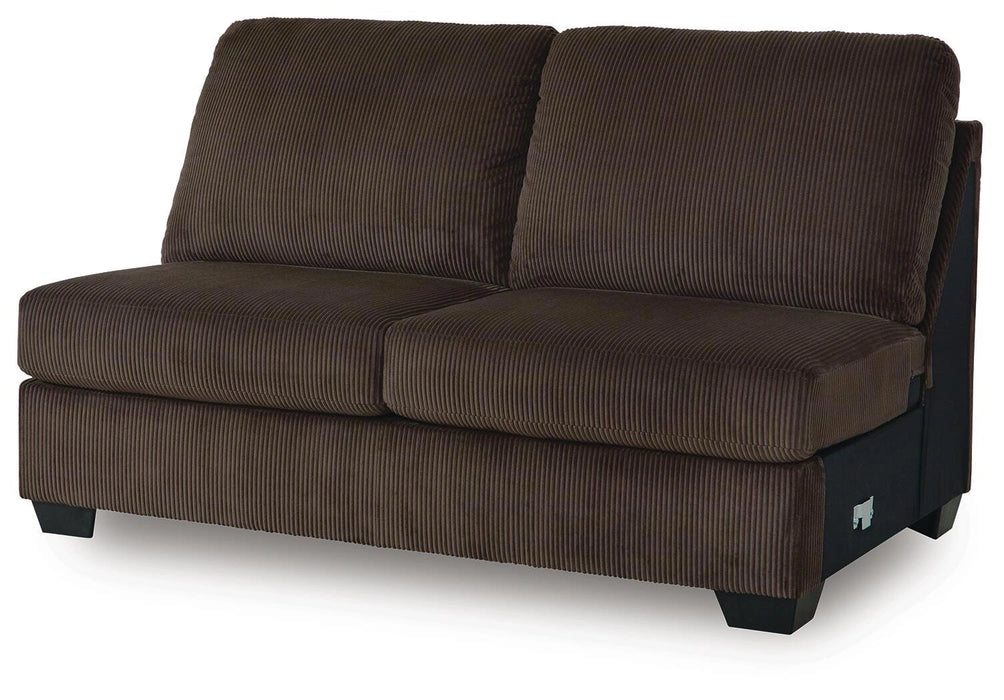 Kimlee Sectional with Chaise